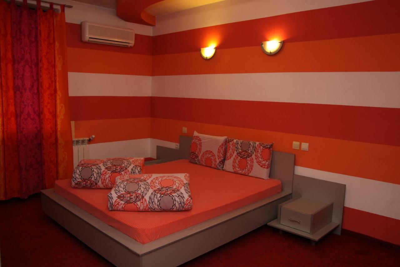 Hotel Color Asenovgrad Ngoại thất bức ảnh